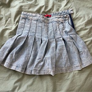 Pleated jean skirt